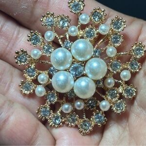 Gold and Pearl Floral Brooch
